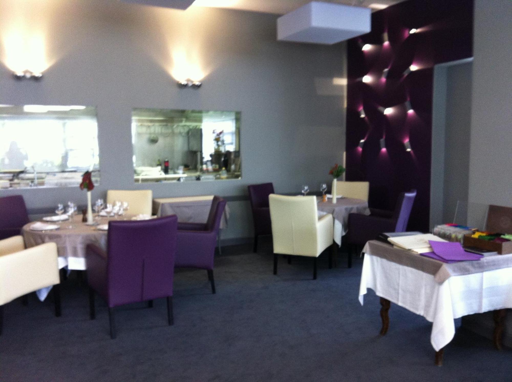 Logis - Hotel Du Nord Et Restaurant La Table D'Elisa كومبيينْيِ المظهر الخارجي الصورة