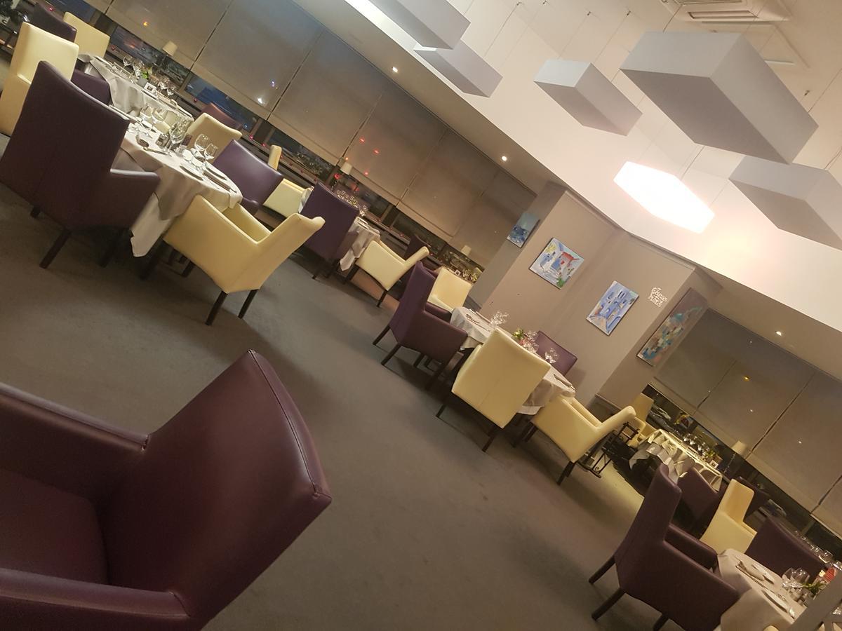 Logis - Hotel Du Nord Et Restaurant La Table D'Elisa كومبيينْيِ المظهر الخارجي الصورة
